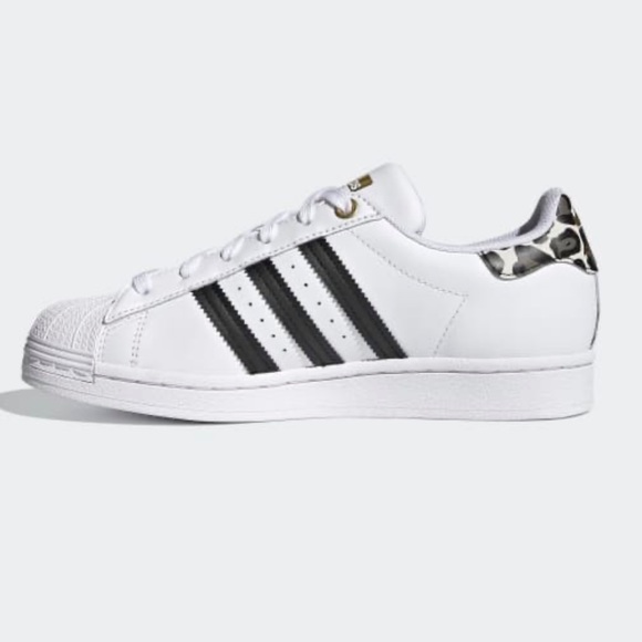 adidas Superstar W Black and White - Picture 4 of 10